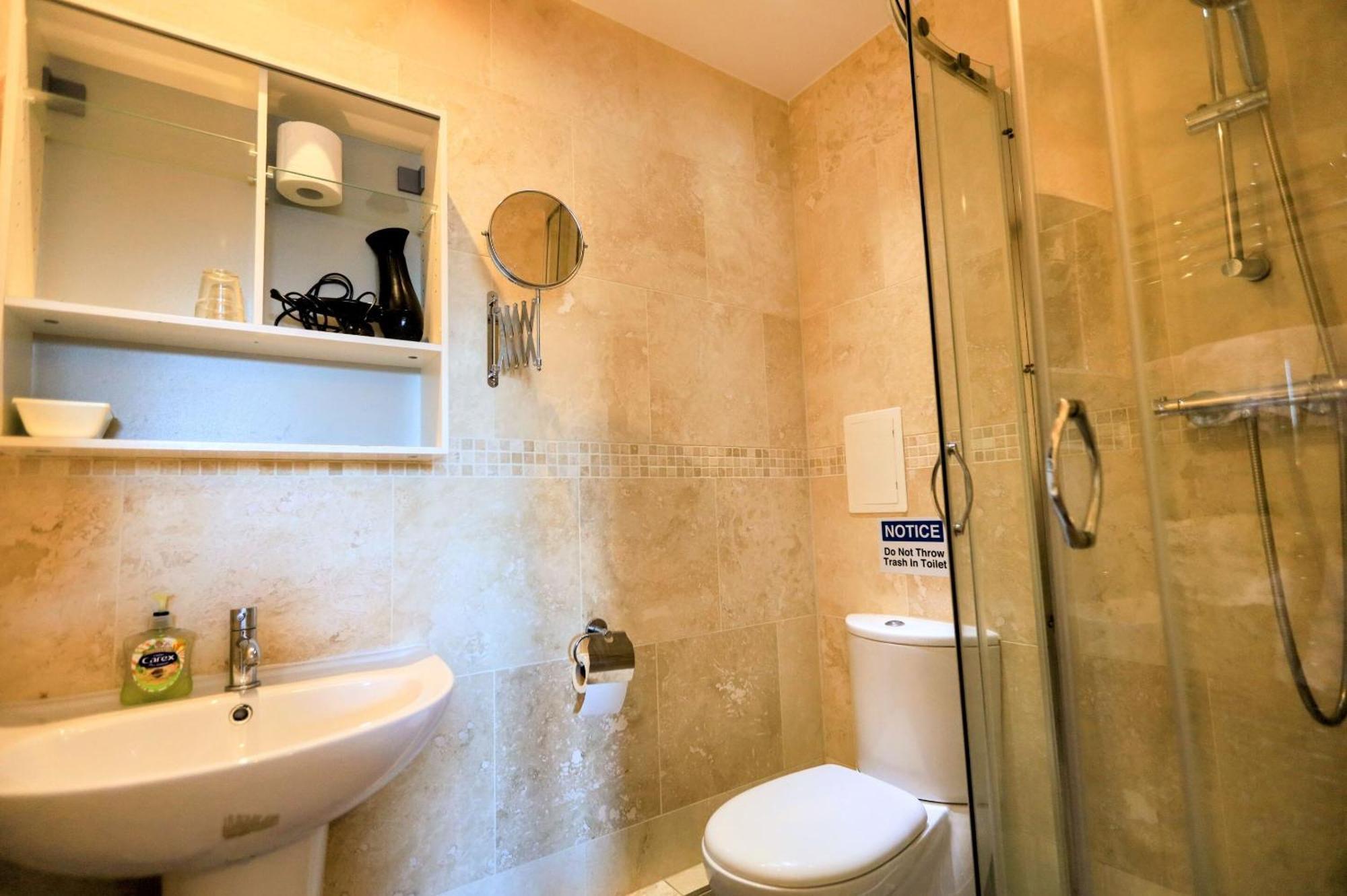 Edinburgh Holiday Guest House 3*